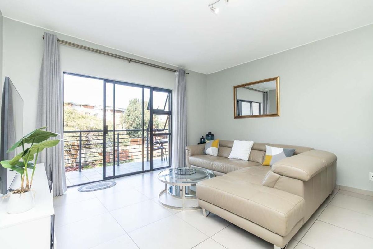 MODERN APARTMENT AWAITS YOU - Photo 4