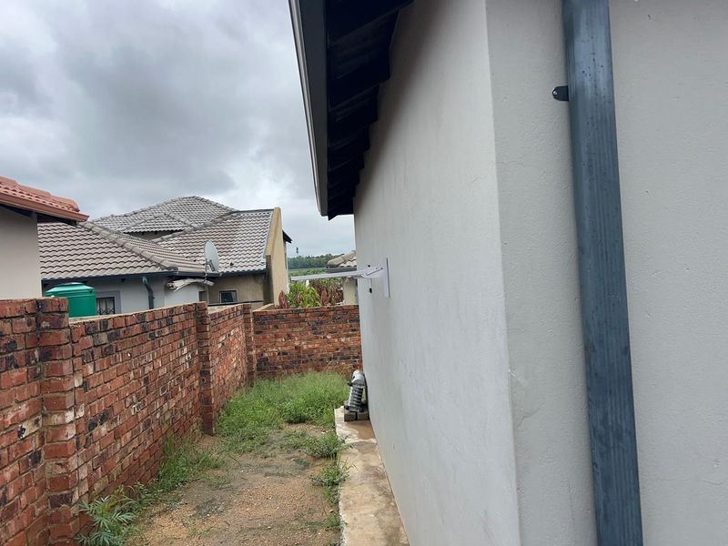 Riverside View - Family Home R 760 000 ! - Photo 3