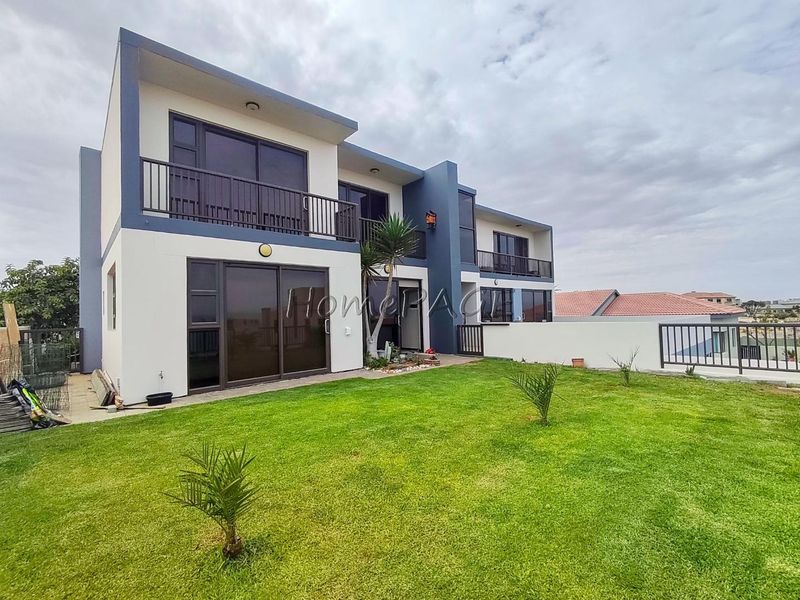 Dolphin  Beach, Walvis Bay:  High-Lying 5 Bedr Home is for Sale - Photo 3
