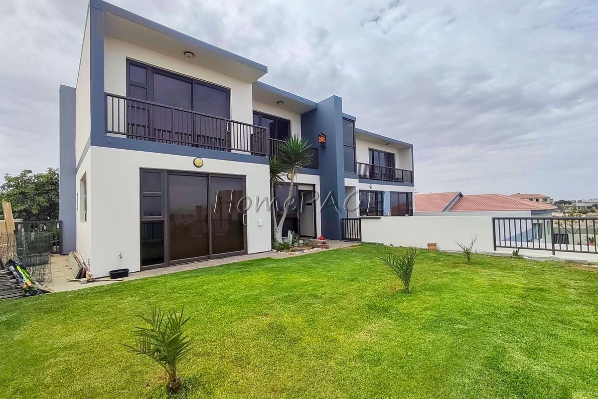 Dolphin  Beach, Walvis Bay:  High-Lying 5 Bedr Home is for Sale - Photo 3