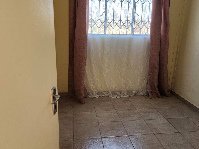 Home Sweet Home in Platinum Village - Photo 10