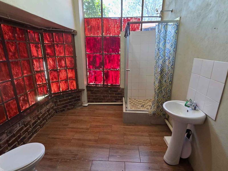 Prime Student Accommodation Investment with Immediate Returns - Photo 3