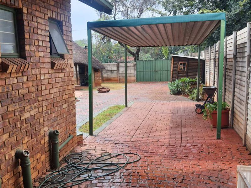 3-Bedroom, 2-Bathroom Home in Dooornpoort, Pretoria - Photo 2