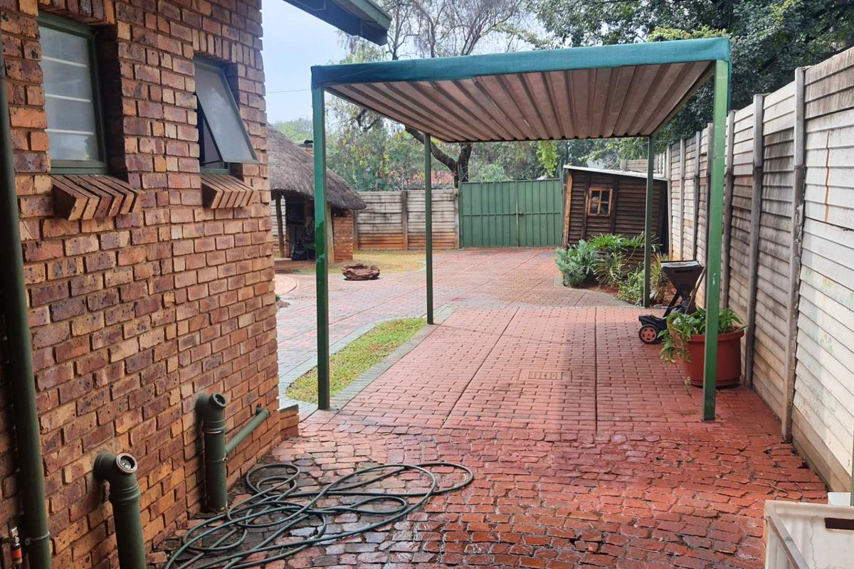 3-Bedroom, 2-Bathroom Home in Dooornpoort, Pretoria - Photo 2