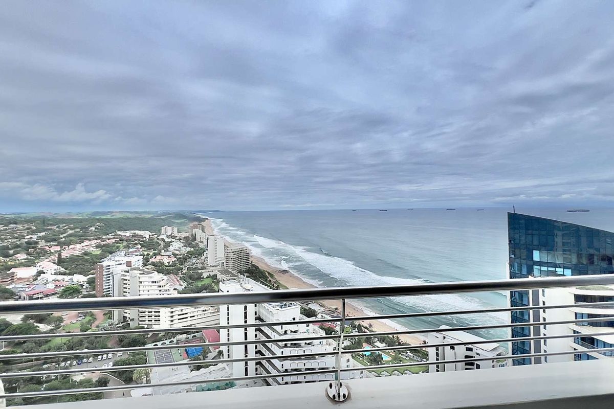 2 BEDROOM | 2 BATHROOM APARTMENT - Photo 2