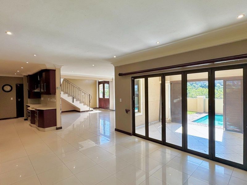 This spacious freestanding townhouse offers comfortable family living with excellent security and stylish finishes throughout. - Photo 9