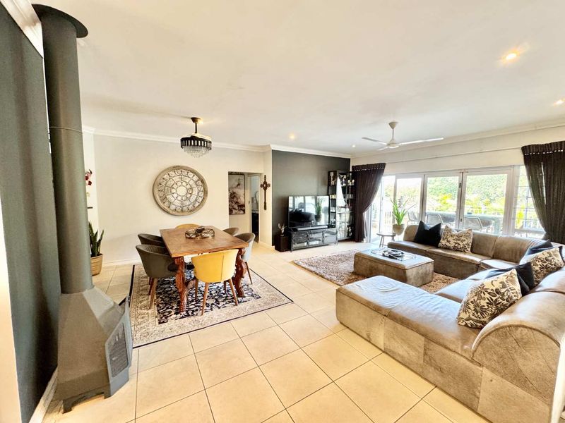 Hendra Estates - Secure, Pet Friendly Townhouse With Private Pool for Sale in Durban North! - Photo 9