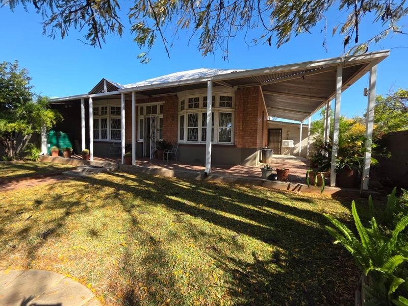 Beautiful 4 bedroom house - Photo 3