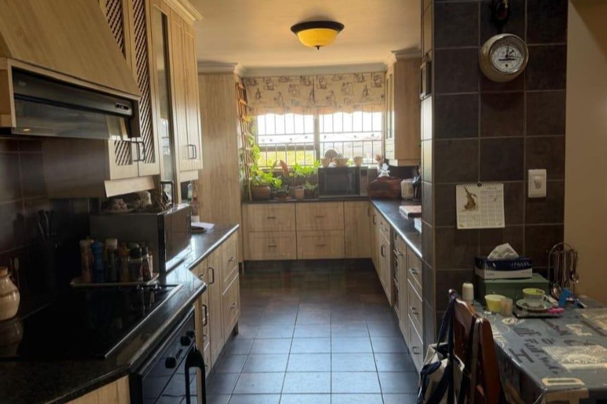 MORE THAN A HOME - A VAAL DAM LIFESTYLE - Photo 4