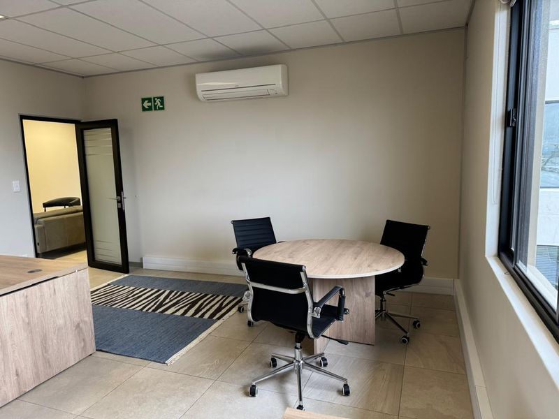 AGRADE OFFICES TO LET - Photo 8