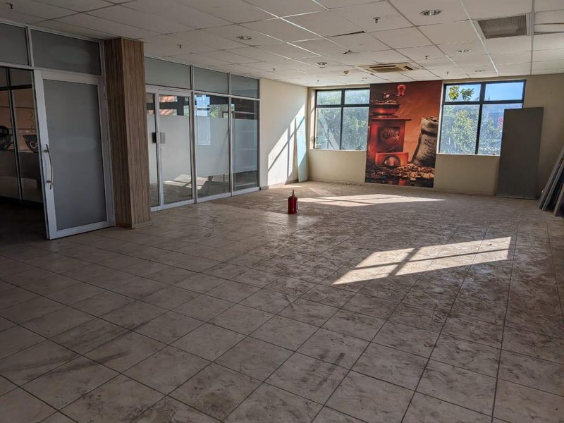 10,000 m2 Warehouse | 4,800 m2 Offices | 18,642 m2 Stand - Industrial Redevelopment Opportunity - Photo 8