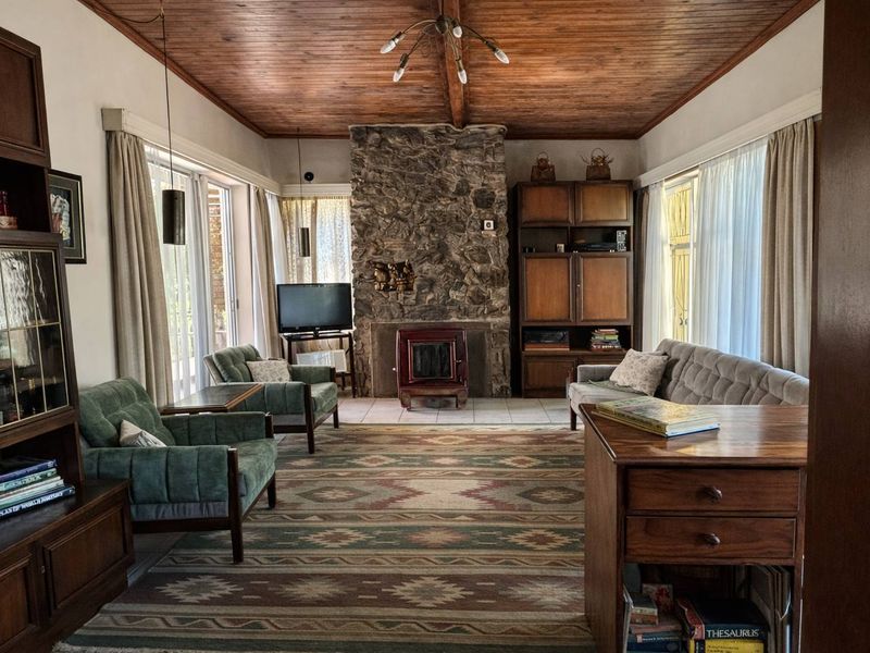 EXCLUSIVE MANDATE - NEAT AND IDEAL FOR A YOUNG  FAMILY TO GROW - LOVELY BIG STAND - Photo 4