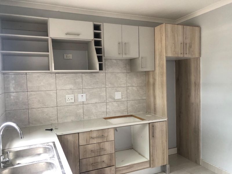 Brand new house for sale - Photo 3