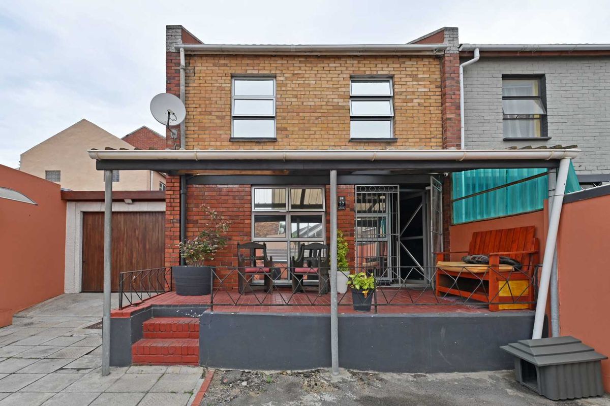Beautiful 3 Bedroom corner-plot townhouse in Westridge - Photo 2