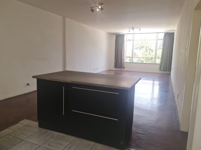 Perfect location. A step away from the Killarney Mall! - Photo 8