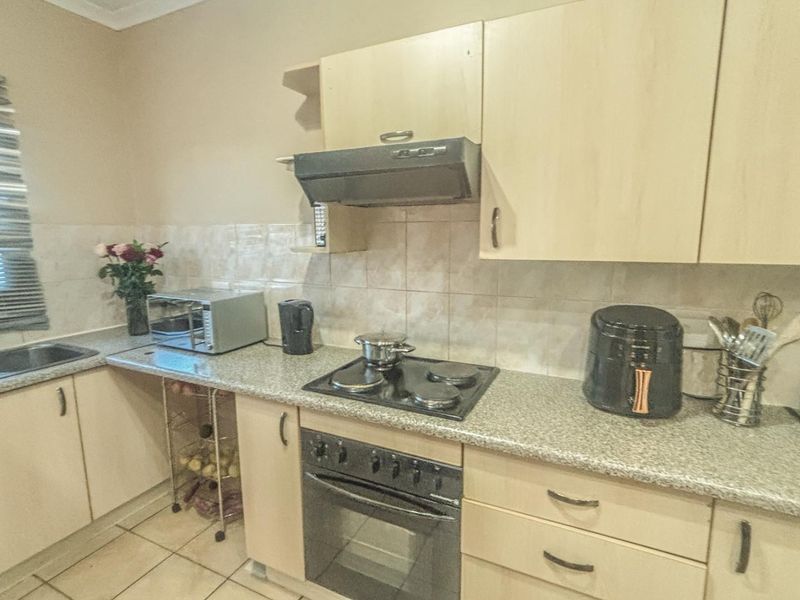 A Neat 3 Bed Townhouse for Rent in Halfway Gardens - Photo 9