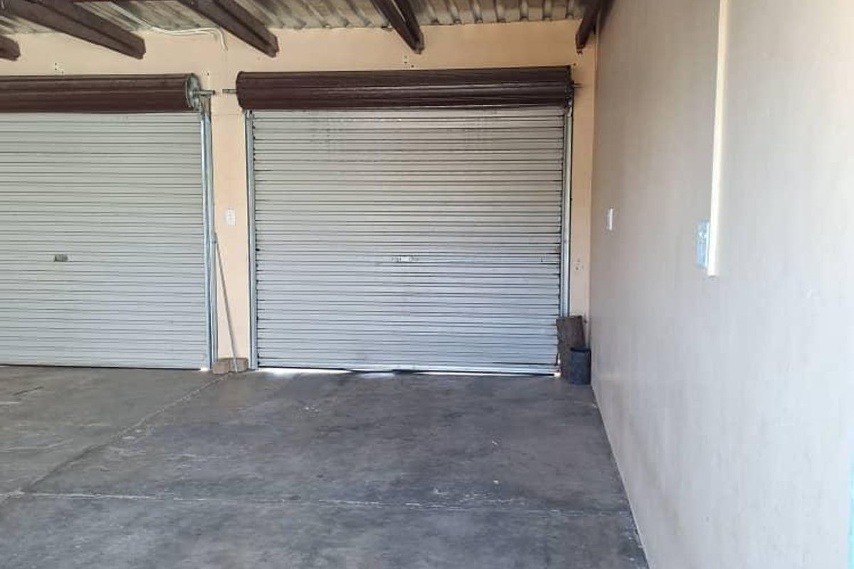 FOR SALE: 3 bedrooms house for sale in Okahandja,Vedderstal, Selling price N$1250,000 cost excluded, Erf size  640 m2 - Photo 5