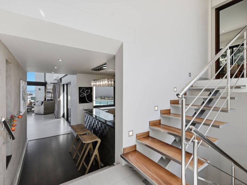 A Sea-view Sanctuary on Bloubergstrands Exclusive Coastline - Photo 7