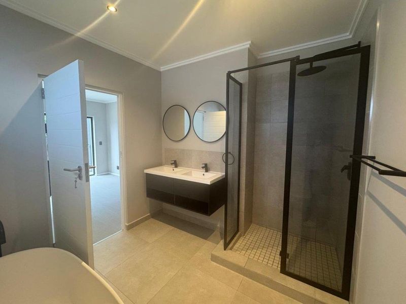 Desire Effortless Bryanston Living? — A Modern 4-Bedroom Home Designed for Life Without Compromise - Photo 8