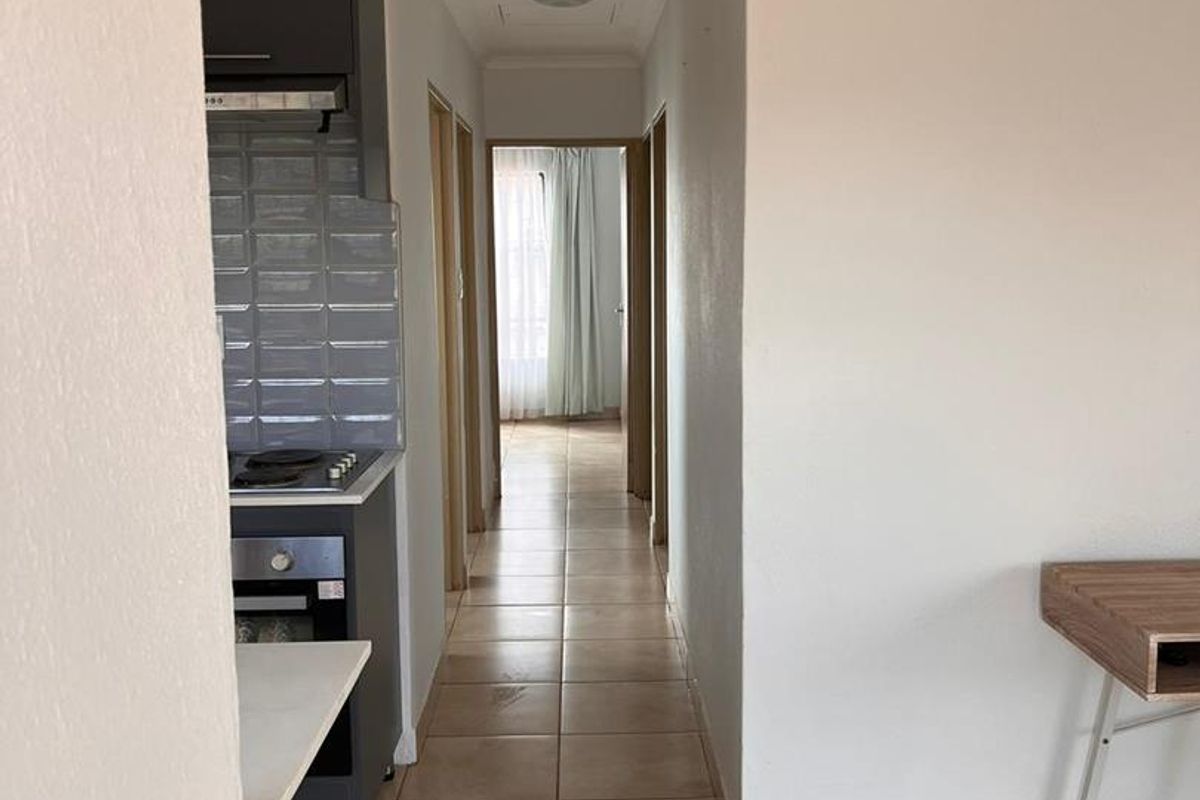 3 bedrooms house to rent in Soshanguve WW - Photo 5