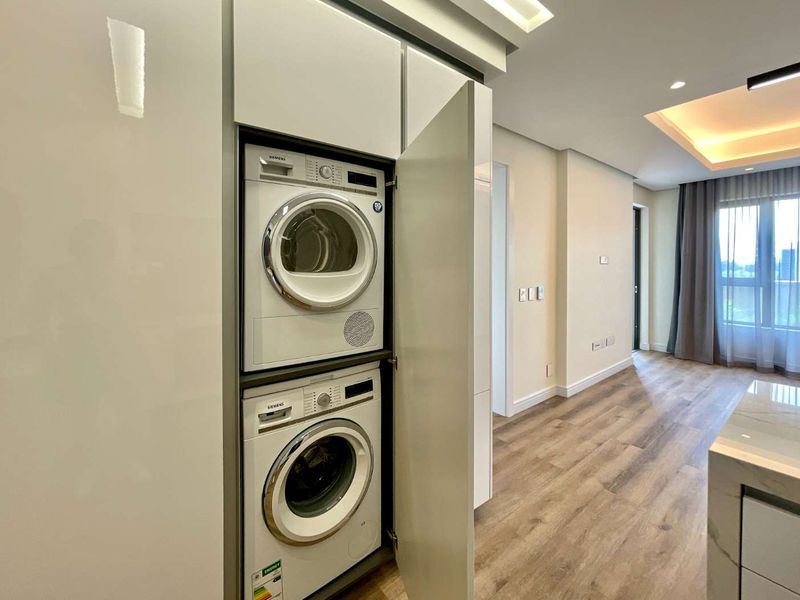 Where Luxury Meets Leisure: 1BR Gem in Steyn City - Photo 6