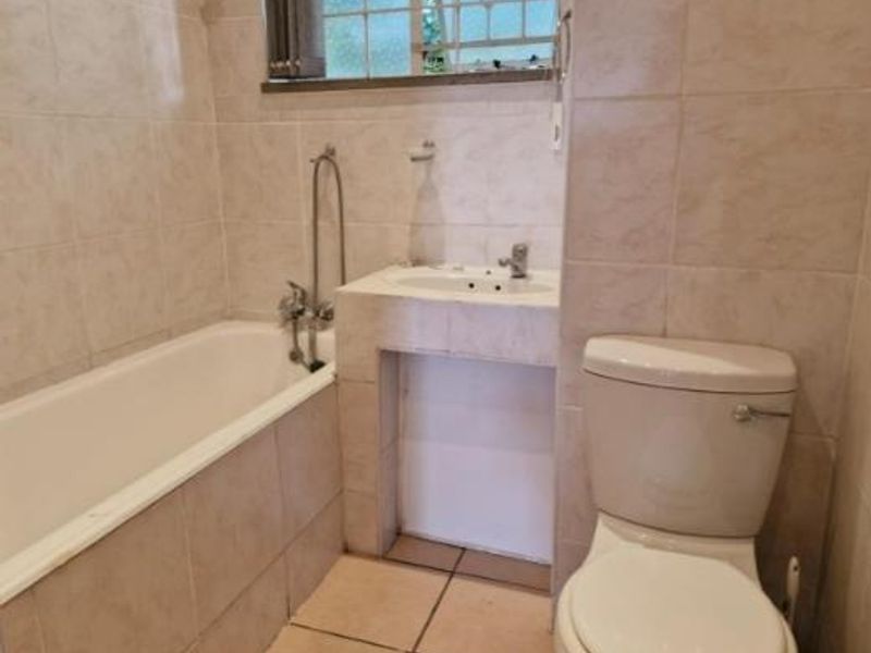 Renovated 3 Bedroom Apartment For Sale - Photo 10