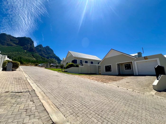Property #2476161, House Rental Monthly in Stellenbosch Farms