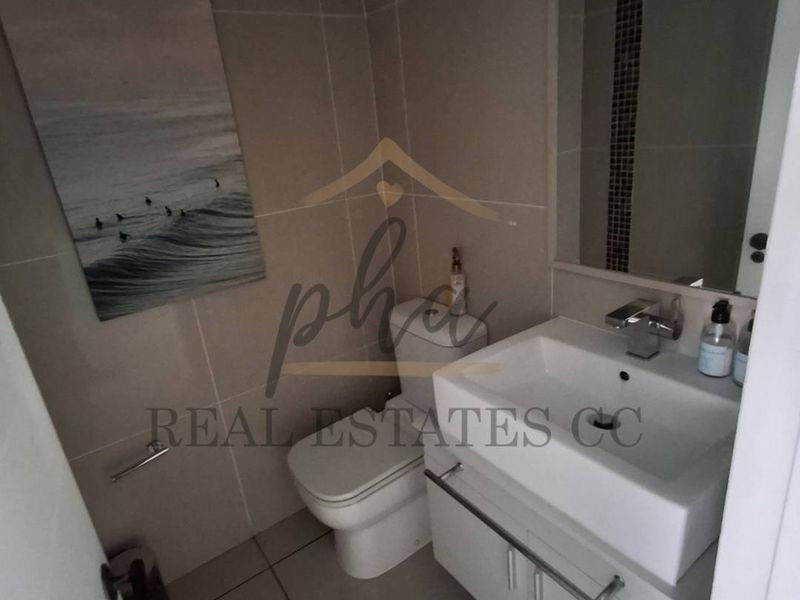 Beautiful Seafront Property - Stunning Sea Views!!! - Photo 7