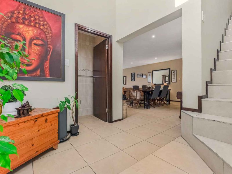 Exquisite 3-Bedroom 2 Bathroom Family Home in a Secure Complex - Photo 5