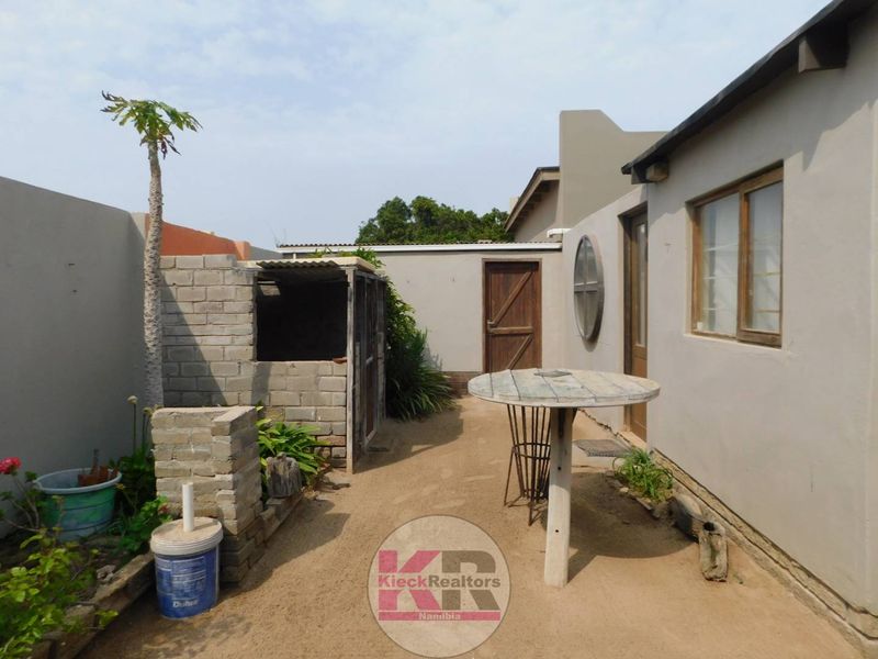 Quaint home by the sea - Photo 7