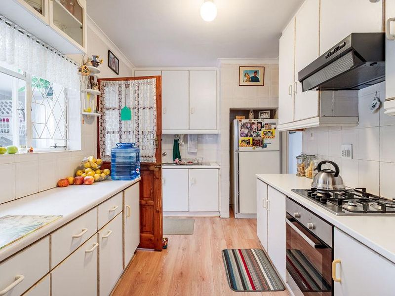 # Bedroom house in a popular area. - Photo 4