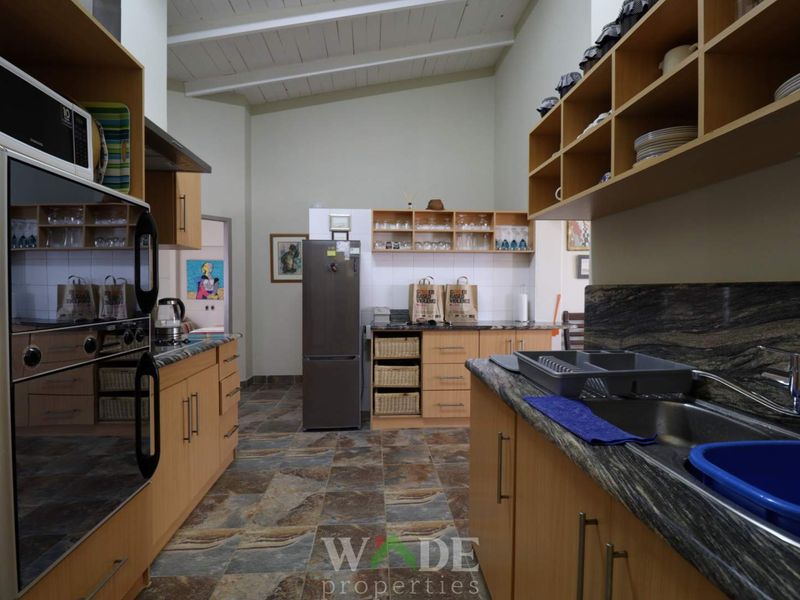 Hentiesbay: Double Storey 4 Bedroom House with Sea Views is For Sale - Photo 9