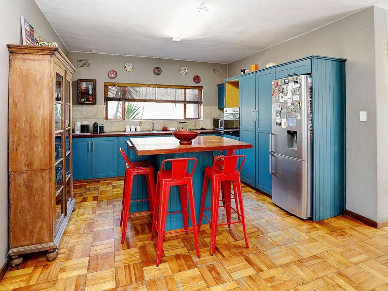 Truly one of the loveliest homes in Upper Boston - Photo 9