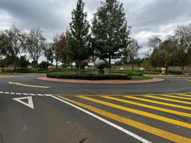 Spacious 4-bedroom family home located in Ebotse Golf Estate - Photo 5