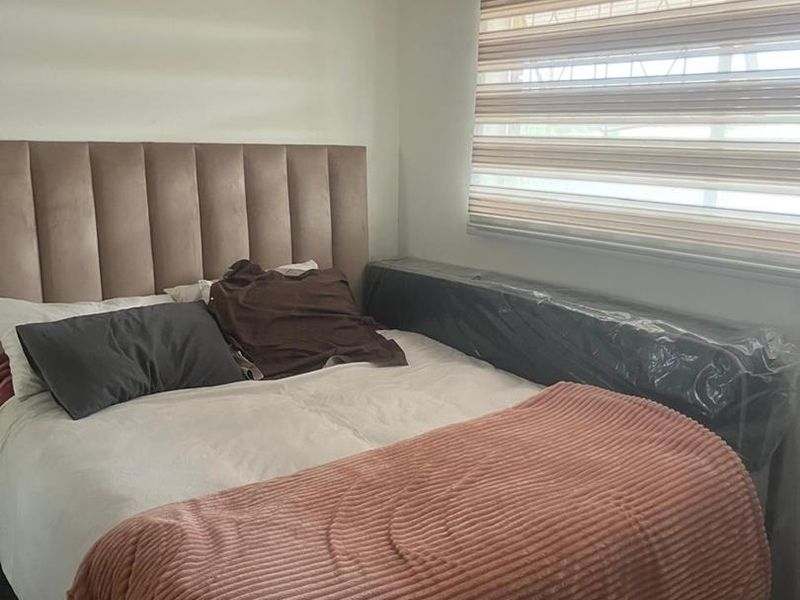 Charming North-Facing 2-Bedroom Unit in Pristine Complex - Photo 4