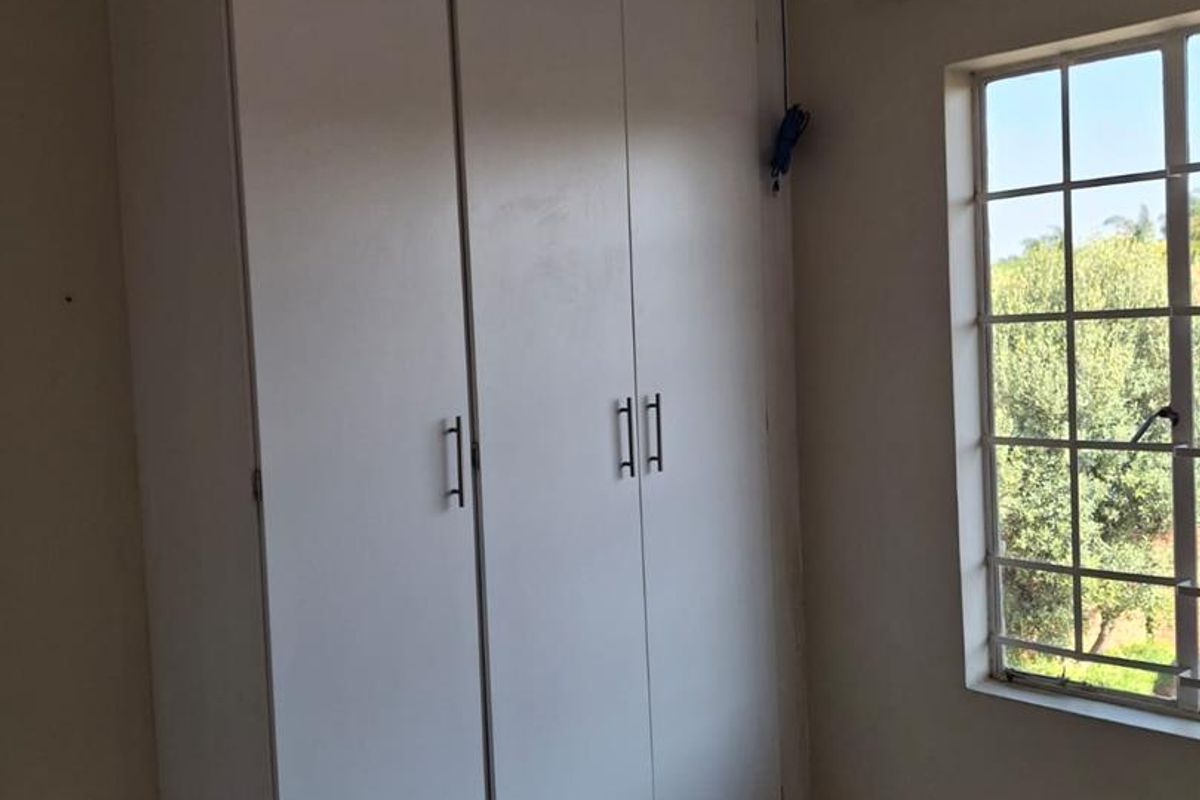 BEAUTIFUL 3 BEDROOM DUPLEX FOR SALE IN EQUESTRIA - Photo 5