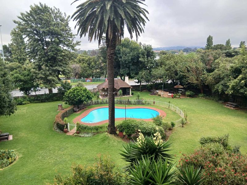 Fourth Floor Apartment with views for sale - Photo 8