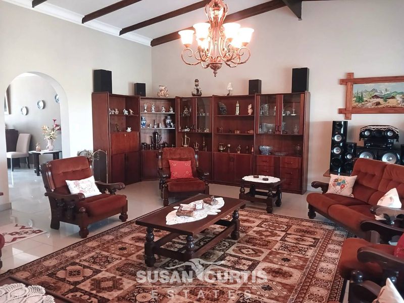 Beautiful Developed Small Holding - Photo 6