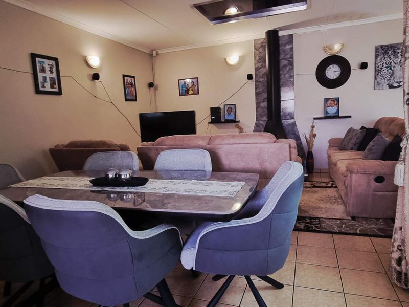 Cimbebasia 4 bedroom house - Photo 2