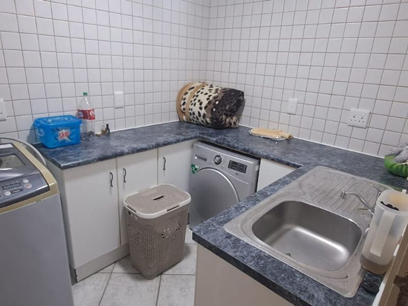 Secure Estate Living Townhouse - Photo 8