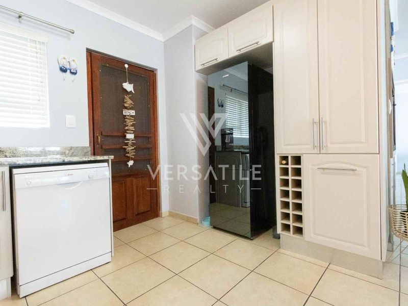 Townhouse For Sale - Photo 10