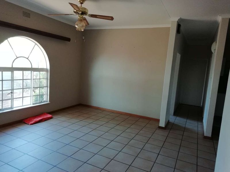 Spacious family home – value for your money! - Photo 8