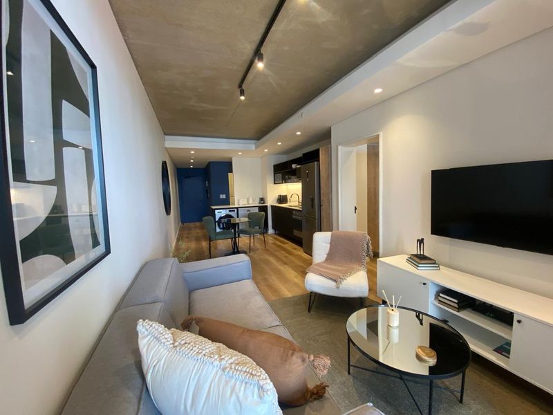 Lovely furnished 2 bedroom in Station House - Photo 5