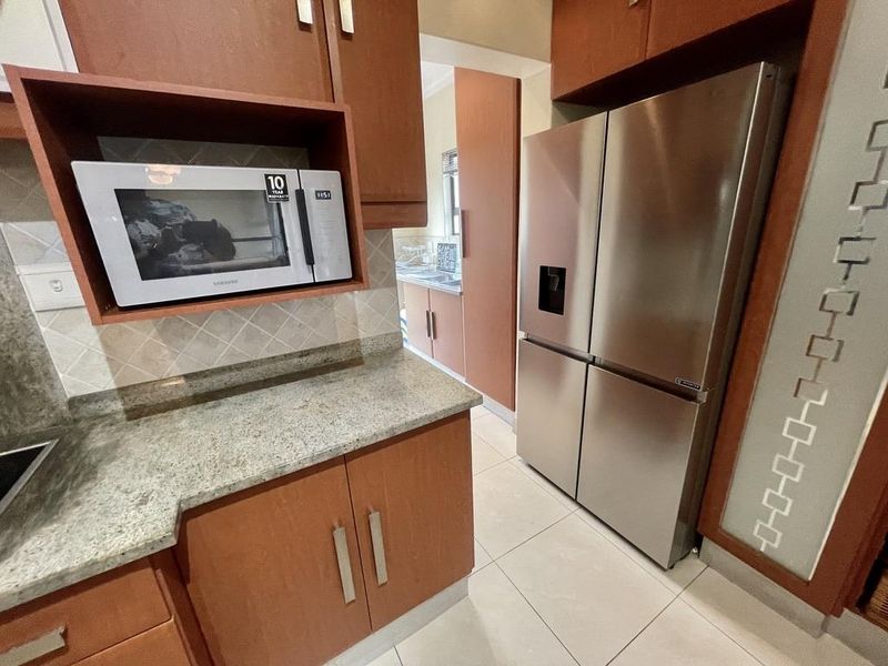 Hendra - Modern 4-Bedroom Home for Sale in Prestigious Izinga Ridge - Photo 8