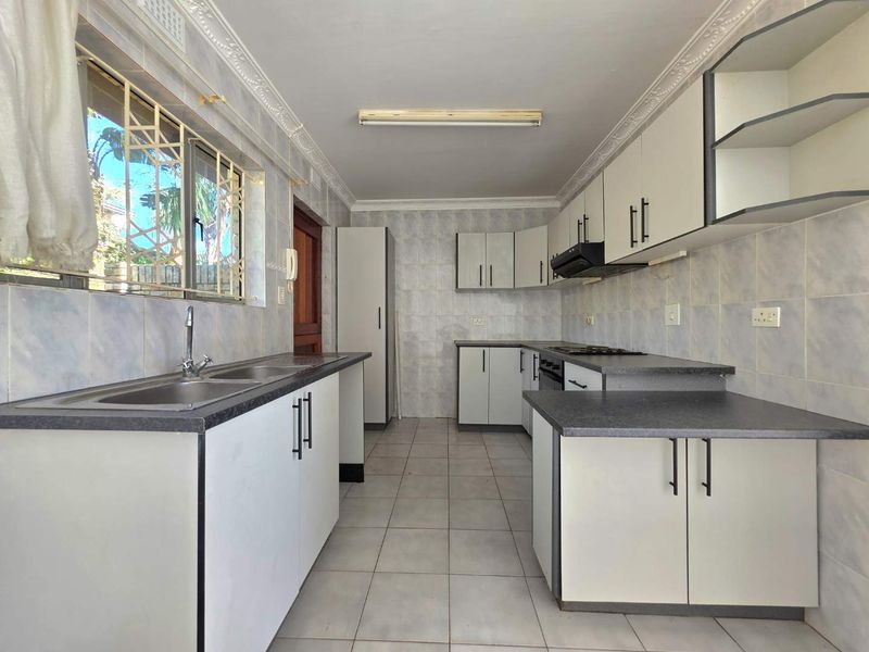 Spacious 3-Bedroom Family Home for Sale in The Wolds – Pet-Friendly & Secure Living - Photo 10