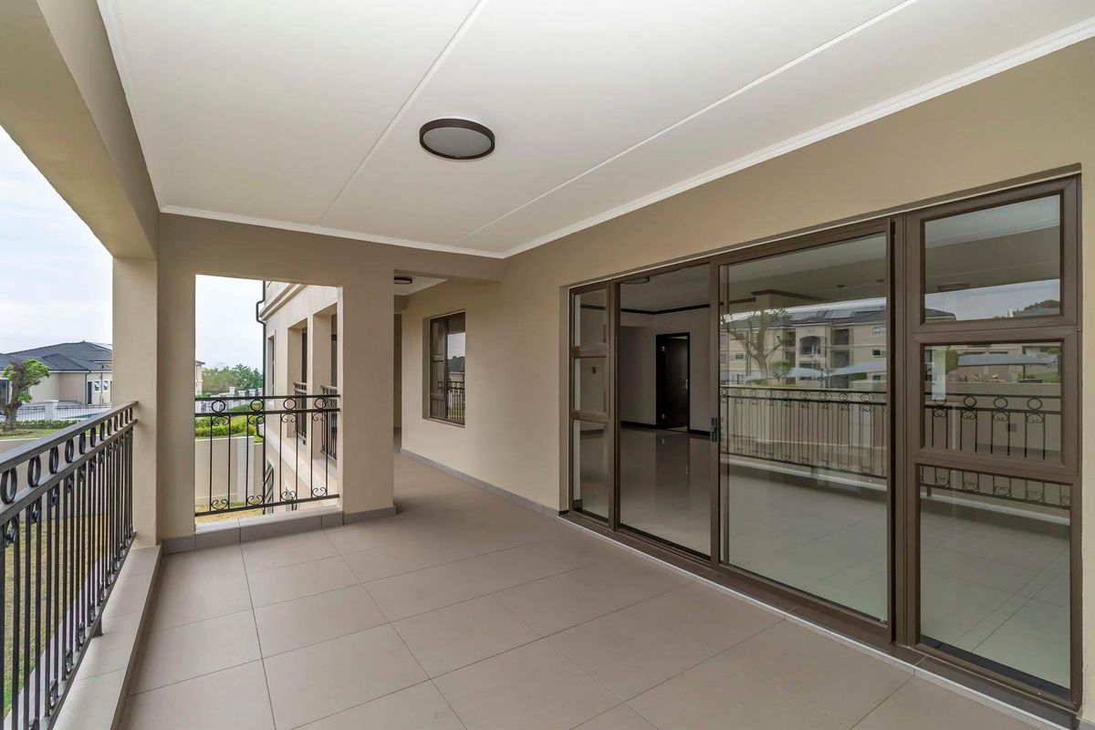 Modern family living - Photo 4