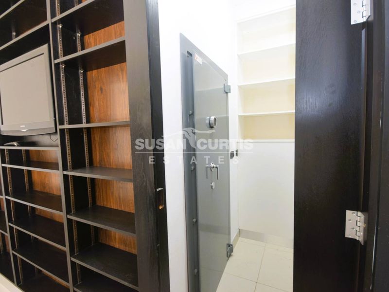 ARCHITECTURALLY DESIGNED double storey MANSION READY FOR BNB WITH HEAVENLY VIEWS! - Photo 7