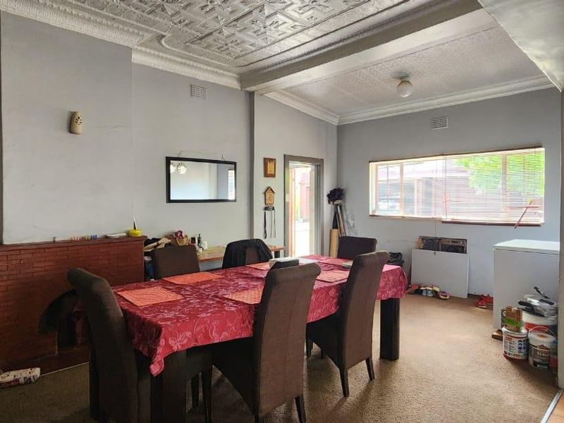 4 Bedroom House For Sale in Selection Park - Photo 3