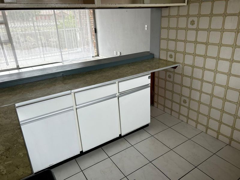 Neat secure Two bedroom unit for Sale - Photo 2