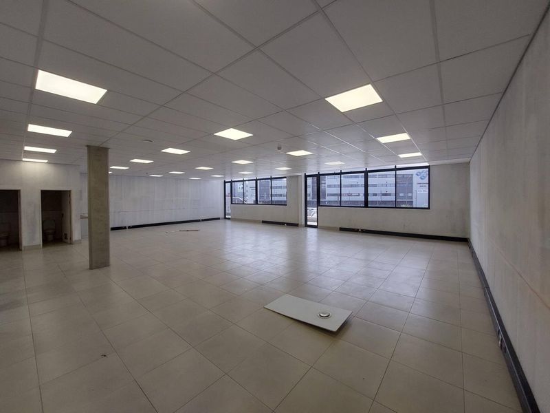 To let Kleine kuppe - Hilltop Village (Office or medical suite) - Photo 2